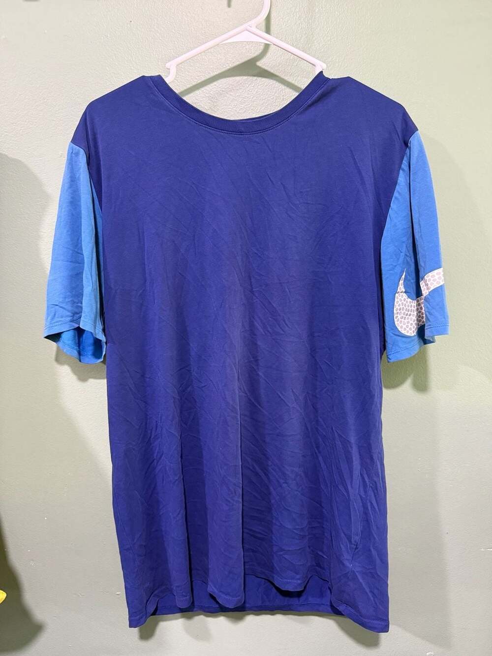 Nike T-Shirt Size XL-T Blue Arm Swoosh